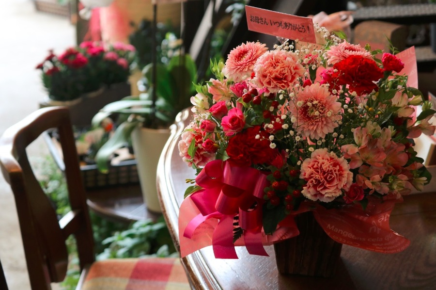母の日のご予約はお済みでしょうか インフォメーション詳細 宇都宮のお花屋さん Ffhk 花亀 栃木県 母の日のご予約はお済みでしょうか インフォメーション詳細 宇都宮のお花屋さん Ffhk 花亀 栃木県